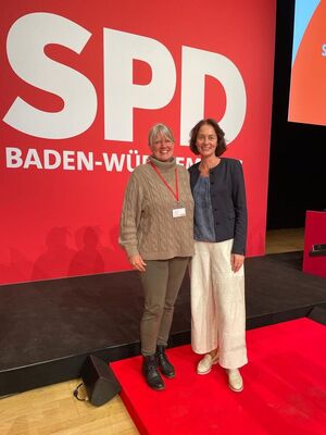 Anja Lotz und Katarina Barley auf dem SPD Landesparteitag