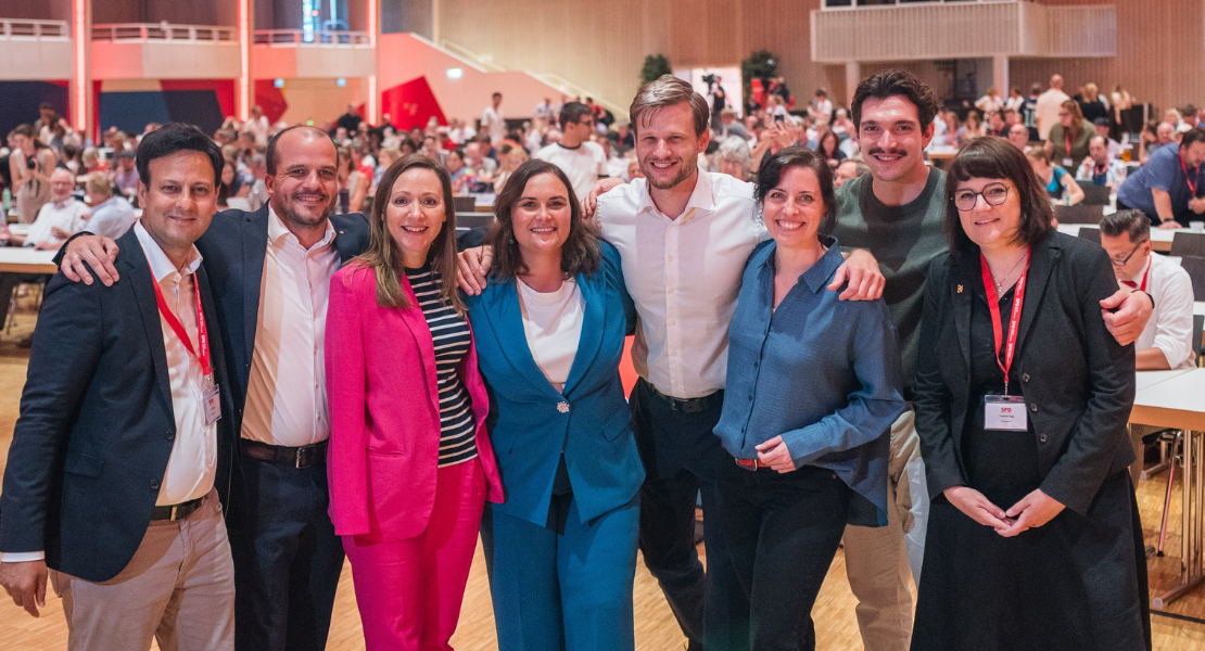 Gruppenbild mit den Mitgliedern des neu gewählten Landesvorstands